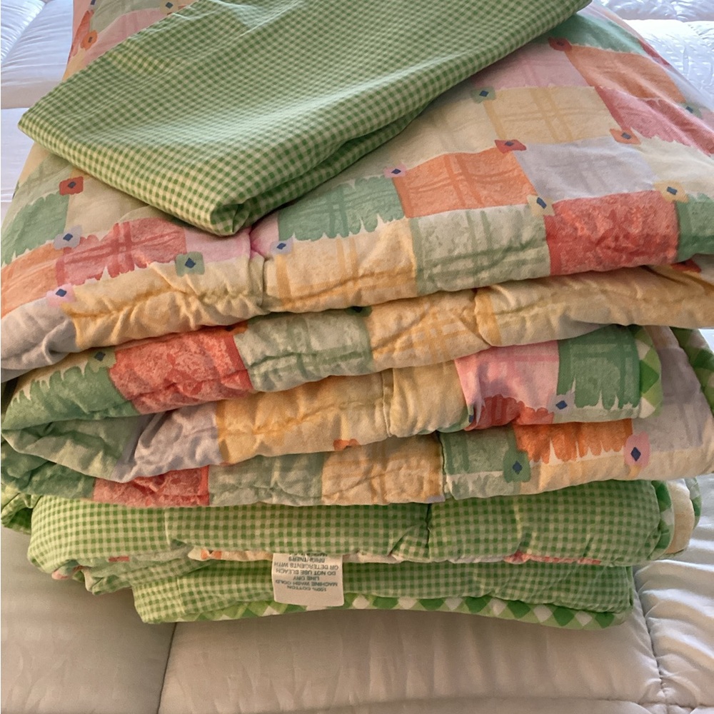 California Kids Twin Size Comforter Set